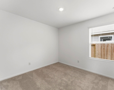 18784 Loom Drive - Photo Thumbnail 5