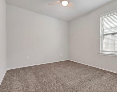 16891 Pink Wintergreen Drive - Photo Thumbnail 8