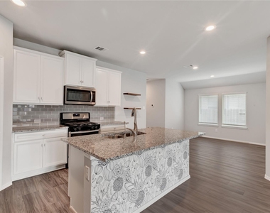 16891 Pink Wintergreen Drive - Photo Thumbnail 12