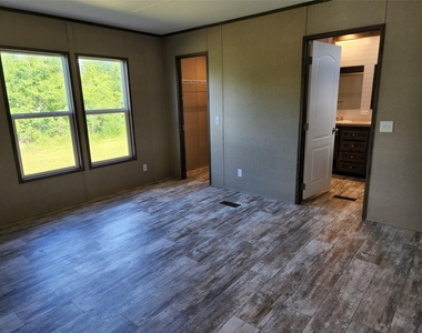 415 County Road 3560 - Photo Thumbnail 4