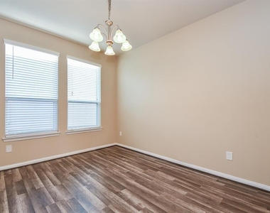 19311 Vermillion Court - Photo Thumbnail 5