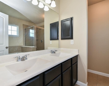 19311 Vermillion Court - Photo Thumbnail 15