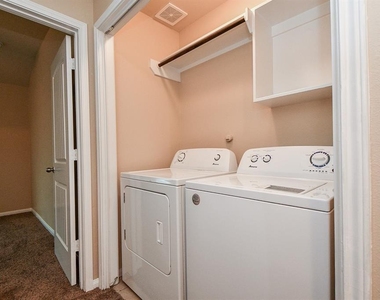 19311 Vermillion Court - Photo Thumbnail 25