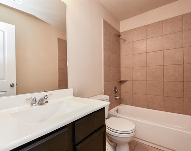 19311 Vermillion Court - Photo Thumbnail 24