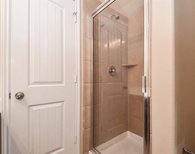 19311 Vermillion Court - Photo Thumbnail 23