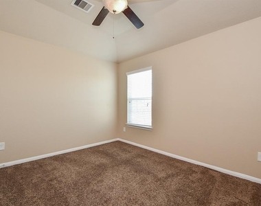 19311 Vermillion Court - Photo Thumbnail 20