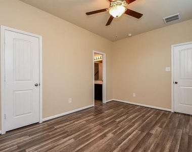 19311 Vermillion Court - Photo Thumbnail 18