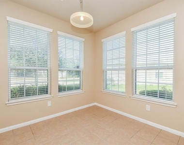 19311 Vermillion Court - Photo Thumbnail 11