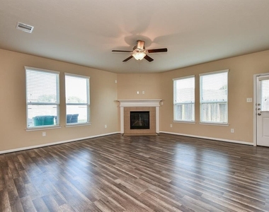 19311 Vermillion Court - Photo Thumbnail 2