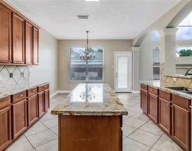 11405 Starlight Bay Street - Photo Thumbnail 9