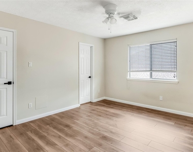 11405 Starlight Bay Street - Photo Thumbnail 30