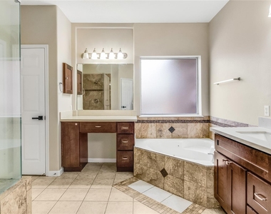 11405 Starlight Bay Street - Photo Thumbnail 21