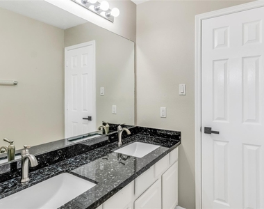 11405 Starlight Bay Street - Photo Thumbnail 37