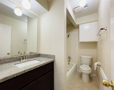 12713 Lima Drive - Photo Thumbnail 10