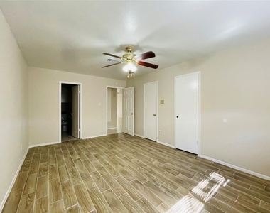 12713 Lima Drive - Photo Thumbnail 7