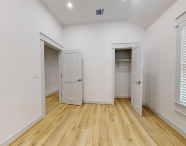 4305 Rogers Street - Photo Thumbnail 26