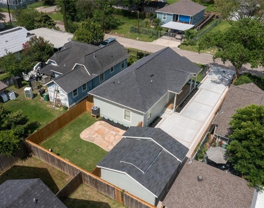 4305 Rogers Street - Photo Thumbnail 6