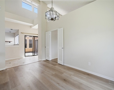 2019 First Crossing Boulevard - Photo Thumbnail 5