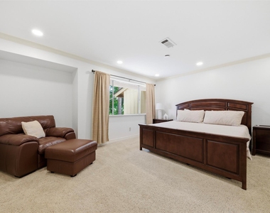 2209 W Settlers Way - Photo Thumbnail 20
