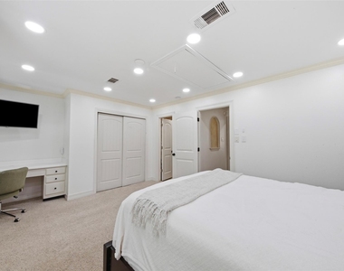 2209 W Settlers Way - Photo Thumbnail 16