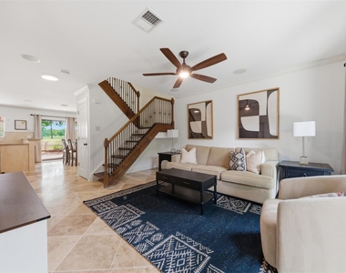 2209 W Settlers Way - Photo Thumbnail 5