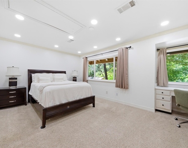 2209 W Settlers Way - Photo Thumbnail 15