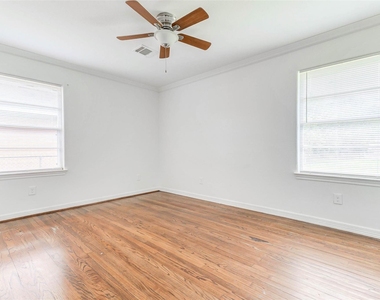230 Bizerte Street - Photo Thumbnail 19