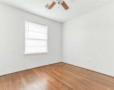 230 Bizerte Street - Photo Thumbnail 17