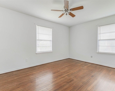 230 Bizerte Street - Photo Thumbnail 15