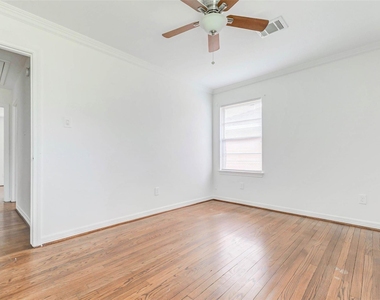 230 Bizerte Street - Photo Thumbnail 22