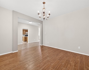 17611 Haywood Oaks Drive - Photo Thumbnail 4