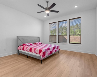 5030 Valley Wind Court - Photo Thumbnail 13