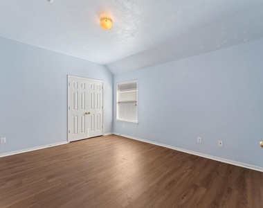26414 Creston Woods Drive - Photo Thumbnail 24