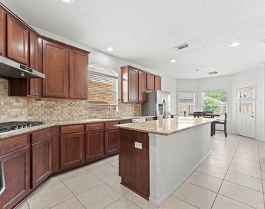 26414 Creston Woods Drive - Photo Thumbnail 10