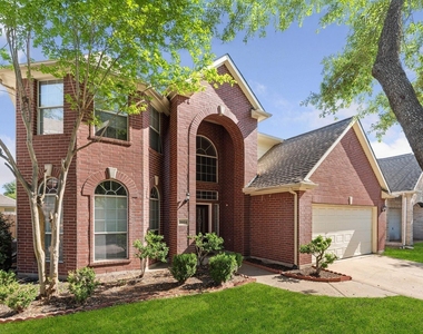 26414 Creston Woods Drive - Photo Thumbnail 2