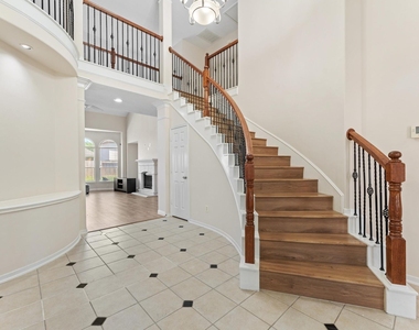 26414 Creston Woods Drive - Photo Thumbnail 21