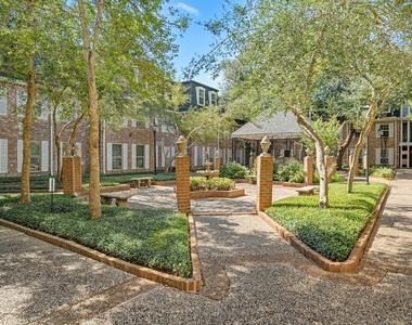355 N Post Oak Lane - Photo Thumbnail 16