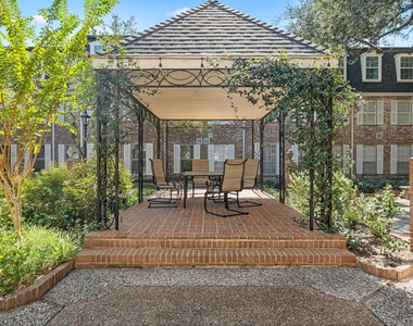 355 N Post Oak Lane - Photo Thumbnail 17