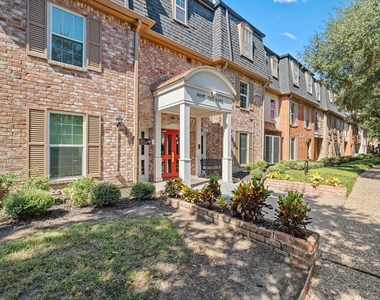 355 N Post Oak Lane - Photo Thumbnail 1