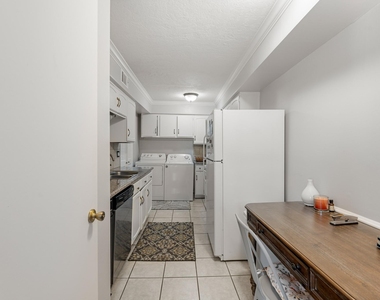 355 N Post Oak Lane - Photo Thumbnail 13