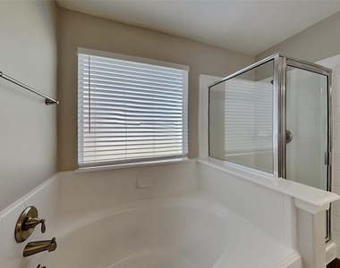 19411 Billineys Park Drive - Photo Thumbnail 7