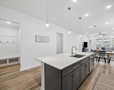 551 Ruby Bend Lane - Photo Thumbnail 9