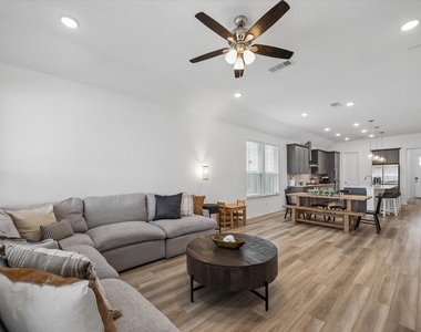 551 Ruby Bend Lane - Photo Thumbnail 5