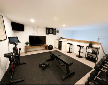 2806 Versailles Oak Lane - Photo Thumbnail 12