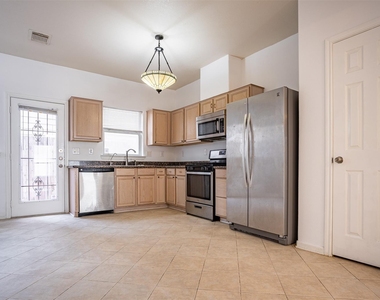 2220 Naomi Street - Photo Thumbnail 6