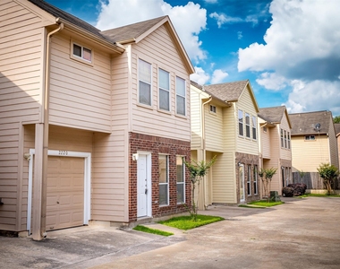 2220 Naomi Street - Photo Thumbnail 2