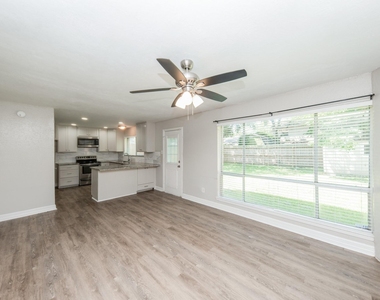 16418 Blackhawk Boulevard - Photo Thumbnail 12
