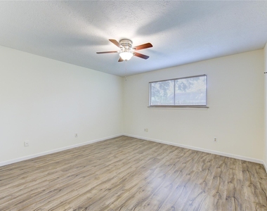 950 Grand Junction Drive - Photo Thumbnail 19