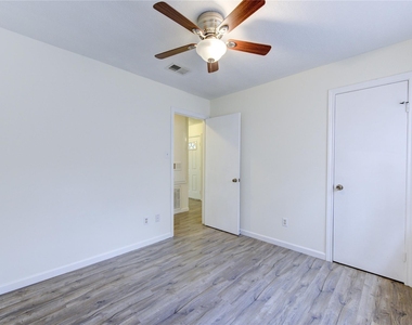 950 Grand Junction Drive - Photo Thumbnail 22