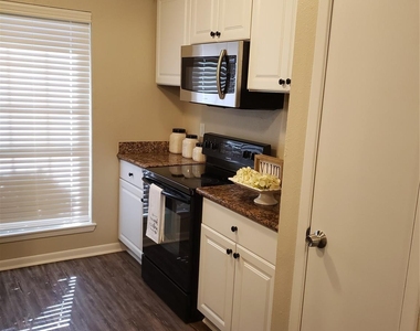 7707 Bluejay Twin Circle - Photo Thumbnail 9